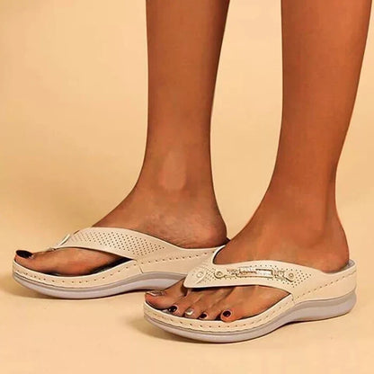 Hatty™ - Soft padded flip-flops